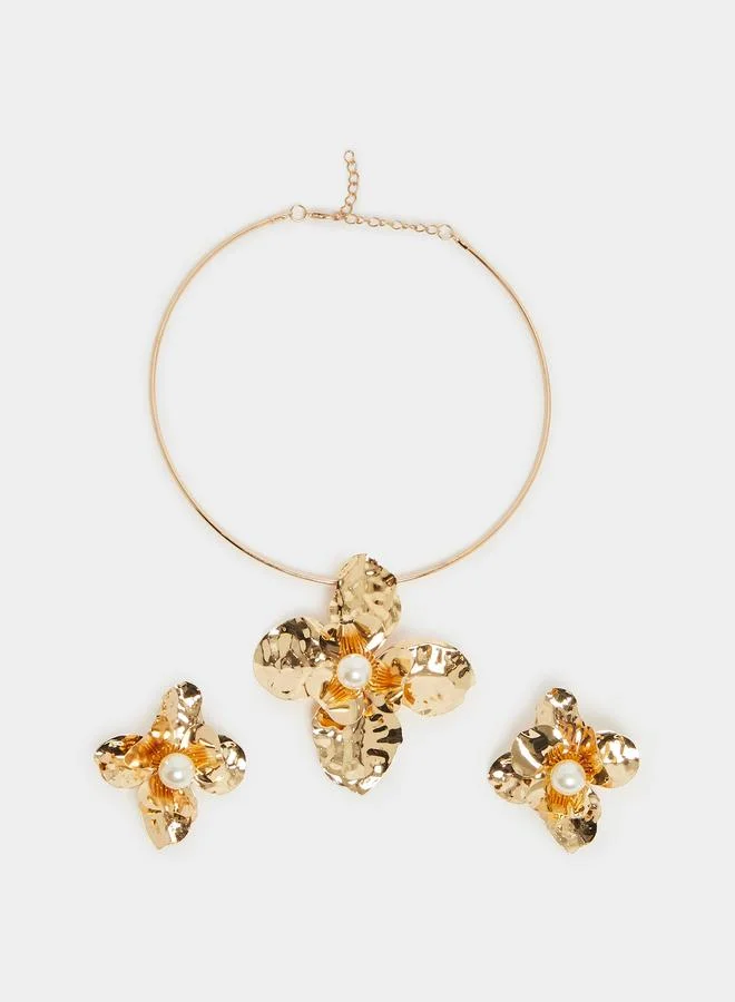 Gold Floral Choker and Earring Set